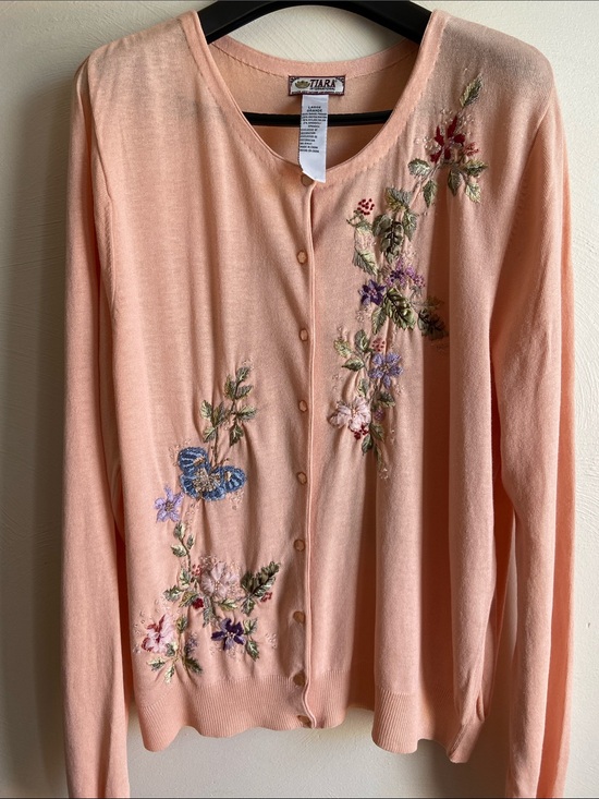 Tiara Tops - Tiara International Vintage Floral Embroidered Beaded Cardigan
Sweater LG